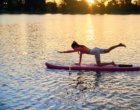Photo n°1 : Et si on s'essayait au Yoga paddle en Charente Maritime ?