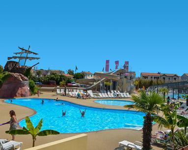 Piscine du camping proche de la Rochelle